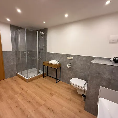 Ferien- Und Handwerkerwohnung Daire Romhild