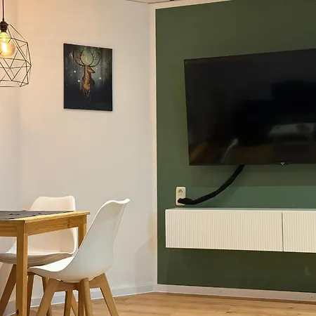 Ferien- Und Handwerkerwohnung *